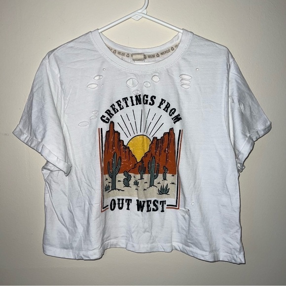 Recycled Threads “Greetings From Out West” Distressed Cropped Tee Size XL - Picture 6 of 8